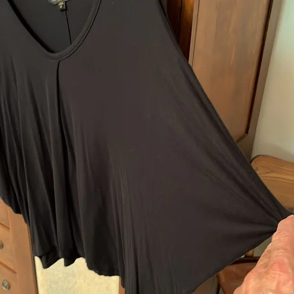 Donna Karan Wing Sleeve Top - Picture 2 of 4